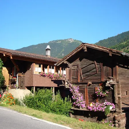 Steps From Slopes * Betten